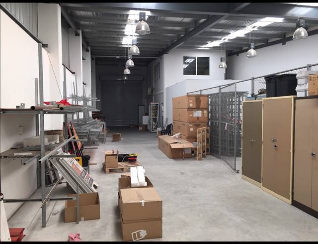 758M² FACTORY TO LET IN AIRPORT INDUSTRIA